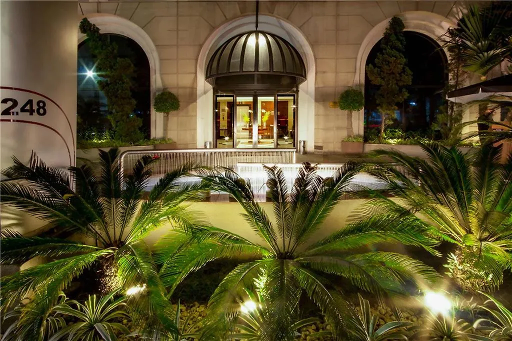 Clarion Faria Lima Hotel Sao Paulo 5*,